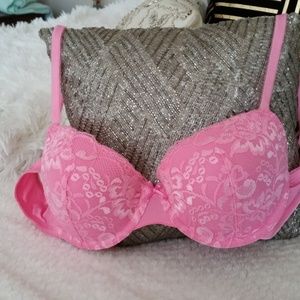 Lacy Pink push up Bra